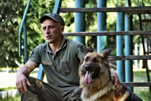 У взводі гвардійців — тільки кінологи і їх чотирилапі друзі